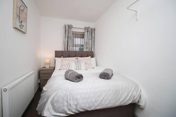 City Centre, Parking, Smart Tv'S In All Rooms Swansea Extérieur photo