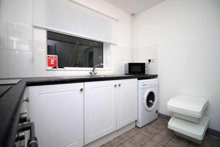City Centre, Parking, Smart Tv'S In All Rooms Swansea Extérieur photo