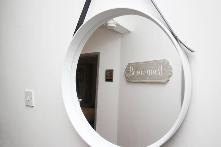 City Centre, Parking, Smart Tv'S In All Rooms Swansea Extérieur photo